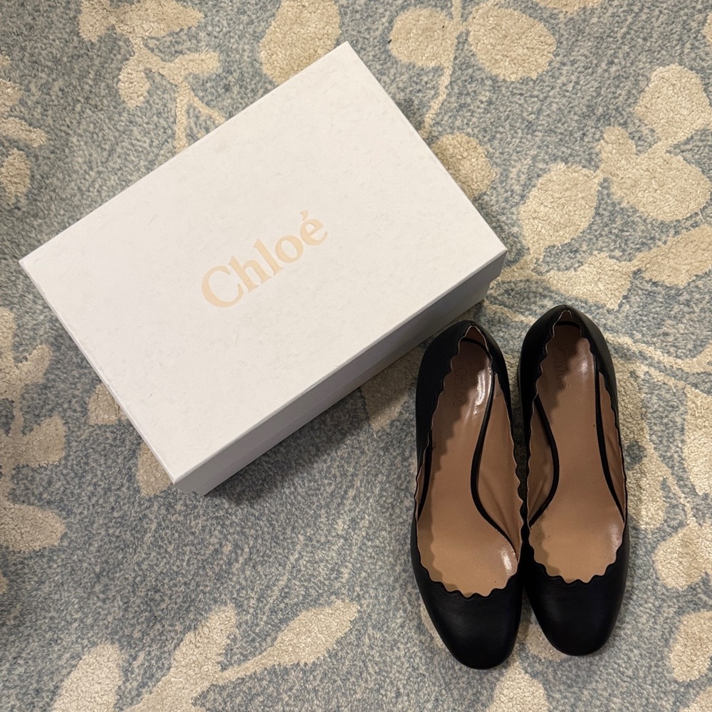Chloe - Scalloped Leather Block Pumps